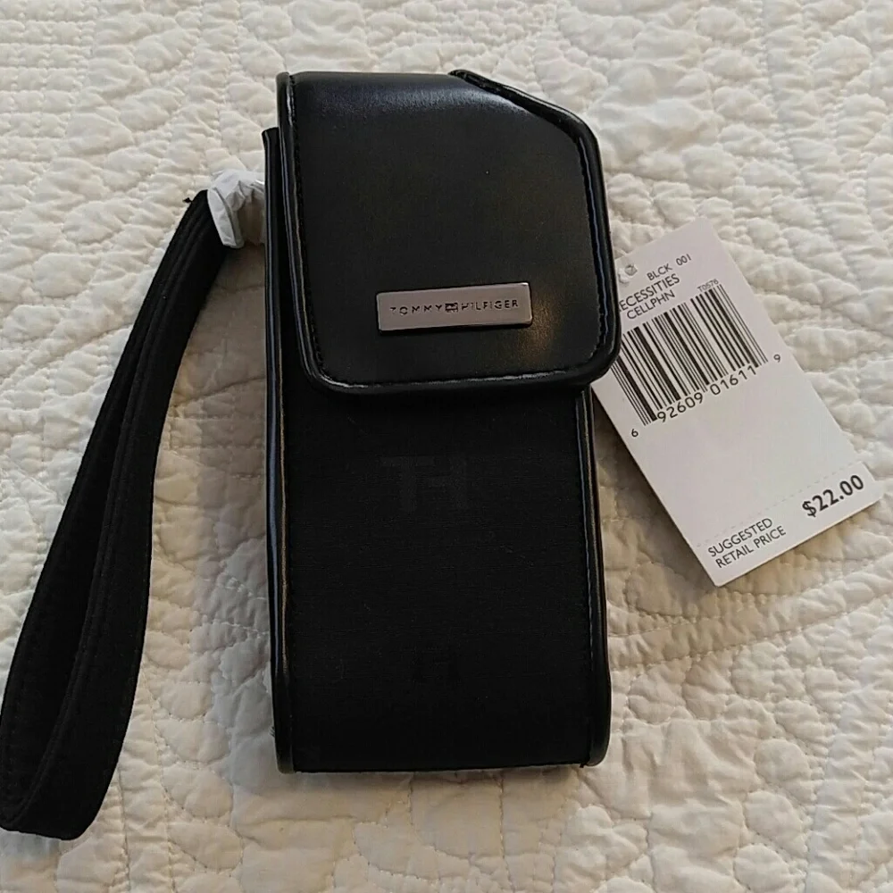 NWT Tommy Hilfiger cell phone case